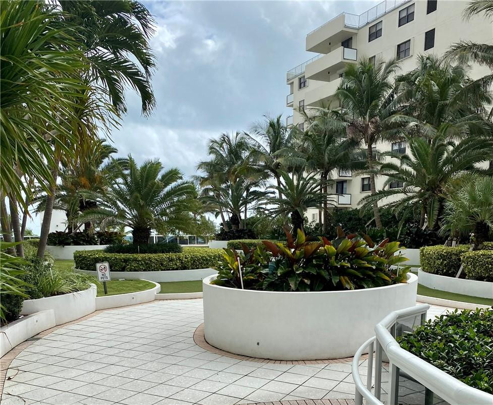100 Lincoln Road, Unit PH1 Miami Beach, FL 33139 - Photo 41 of 47 Photo 41