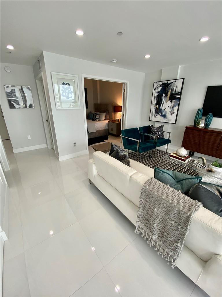 100 Lincoln Road, Unit PH1 Miami Beach, FL 33139 - Photo 9 of 47 Photo 9