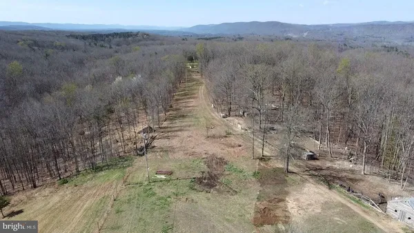 $379,900 | 293 Elliot Lane, High View, WV 26808