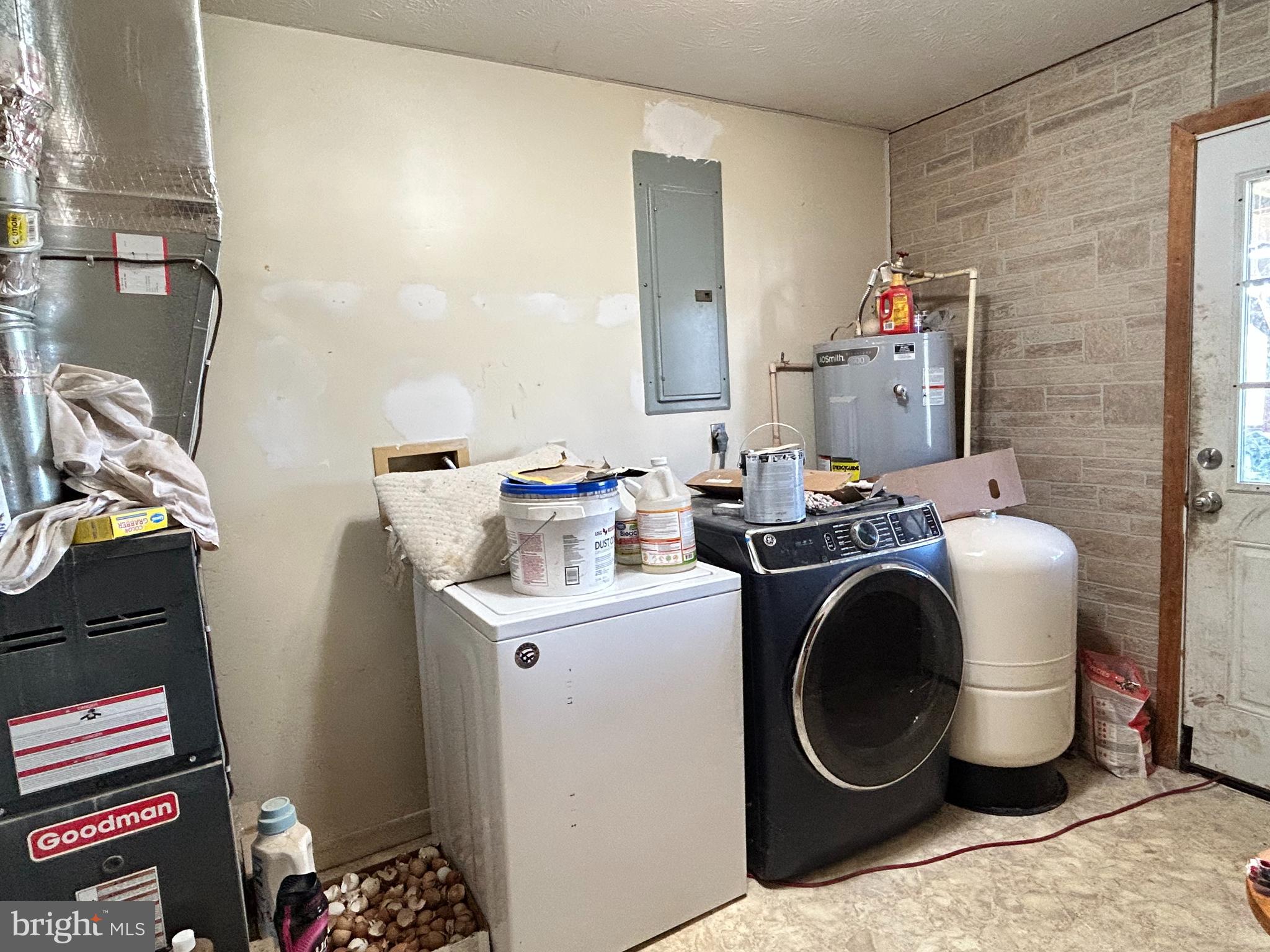 293 Elliot Lane High View, WV 26808 - Photo 8 of 37