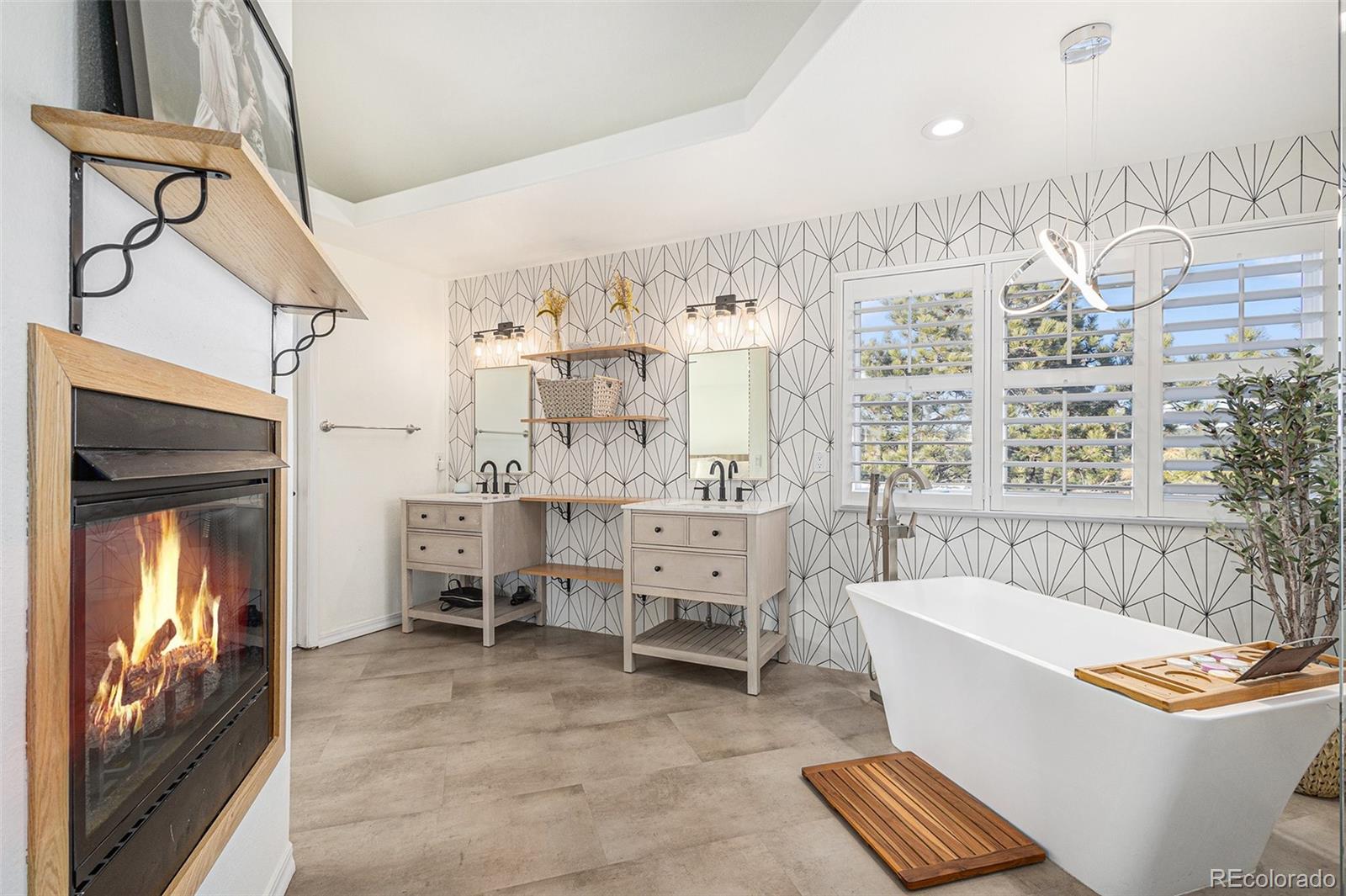 17870 New London Road Monument, CO 80132 - Photo 15 of 44 a living room with furniture and a window