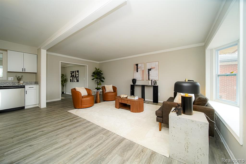 30644 Hayes Road Roseville, MI 48066 - Photo 12 of 60 Gallery Image 12