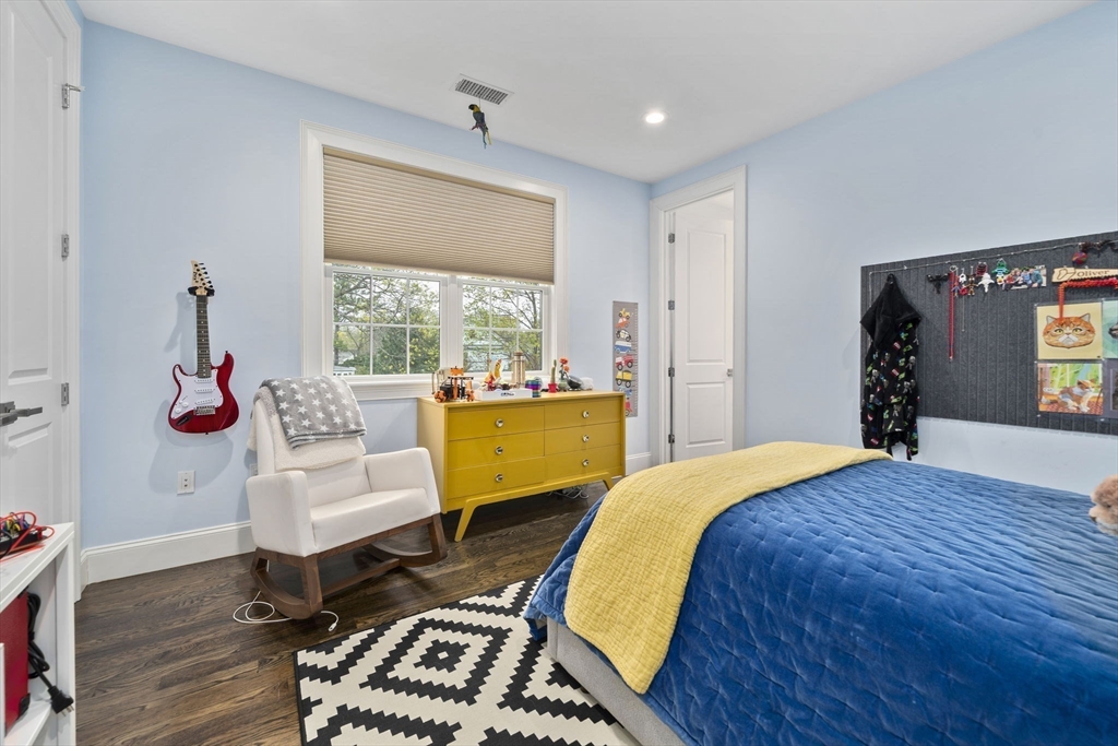 11 Woodhaven Road Newton, MA 02468 - Photo 23 of 42