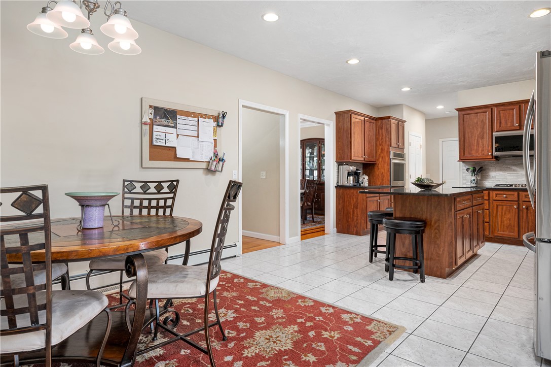 27 Windsong Road Cumberland, RI 02864 - Photo 7 of 49
