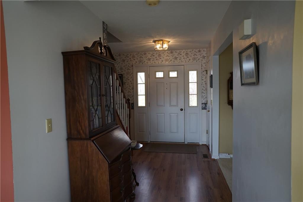 1252 Whitestown Road Prospect, PA 16052 - Photo 2 of 25