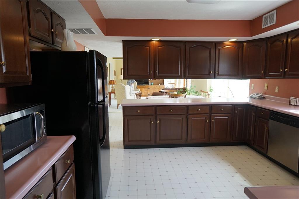 1252 Whitestown Road Prospect, PA 16052 - Photo 11 of 25