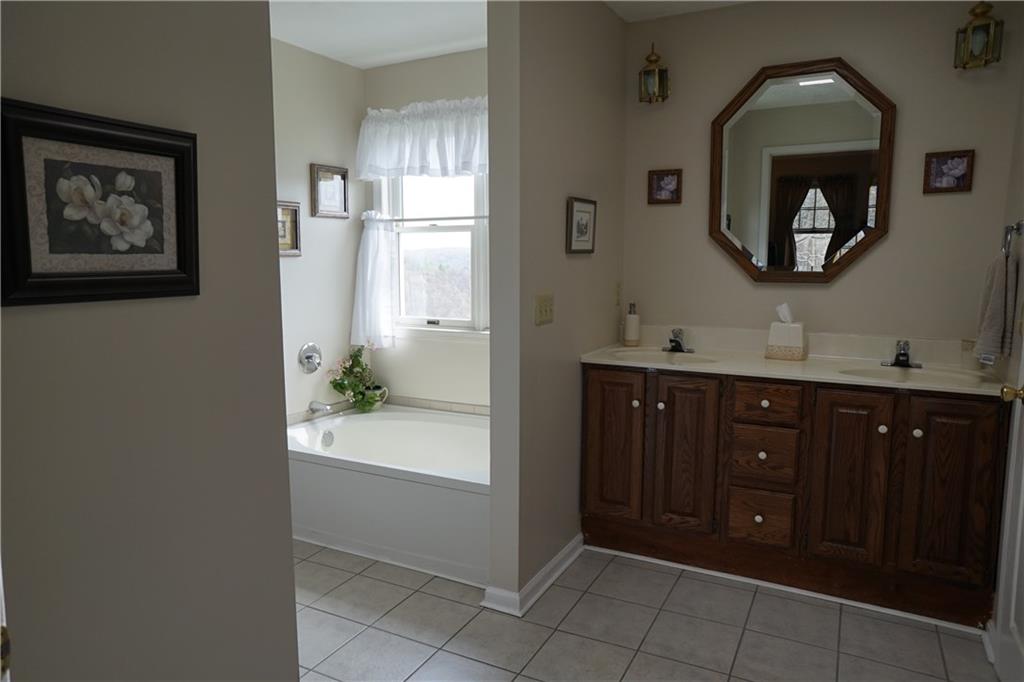 1252 Whitestown Road Prospect, PA 16052 - Photo 16 of 25
