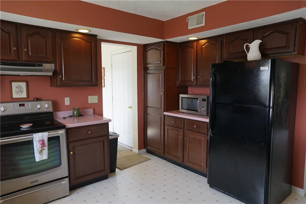 1252 Whitestown Road Prospect, PA 16052 - Photo 9 of 25