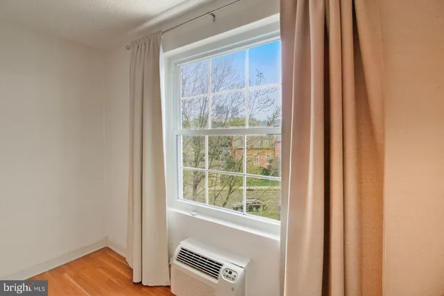 $1,800 | 3051 Idaho Avenue Northwest, Unit 421, Washington, DC 20016