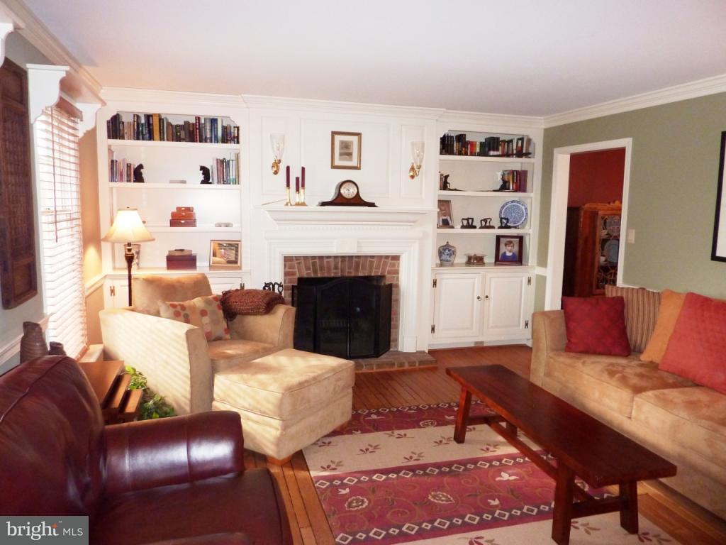 104 Brevity Lane Lititz, PA 17543 - Photo 4 of 51 Gallery Image 4
