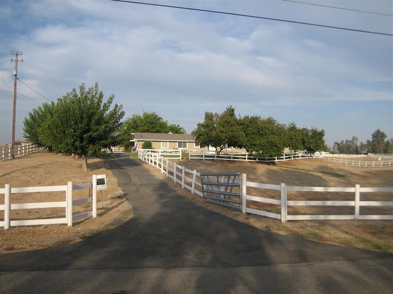 16824 Monreal Road Madera, CA 93636 - Photo 1 of 31 Gallery Image 1