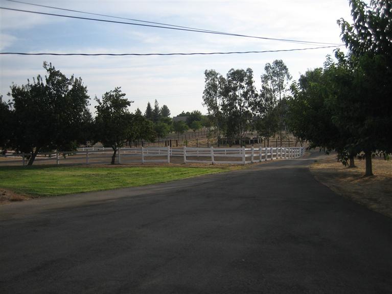 16824 Monreal Road Madera, CA 93636 - Photo 6 of 31 Gallery Image 6