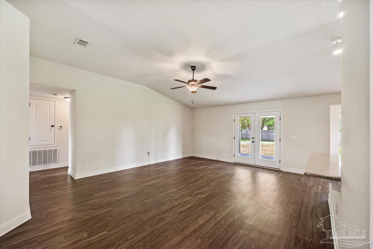 5735 Mill Stream Way Pace, FL 32571 - Photo 7 of 32