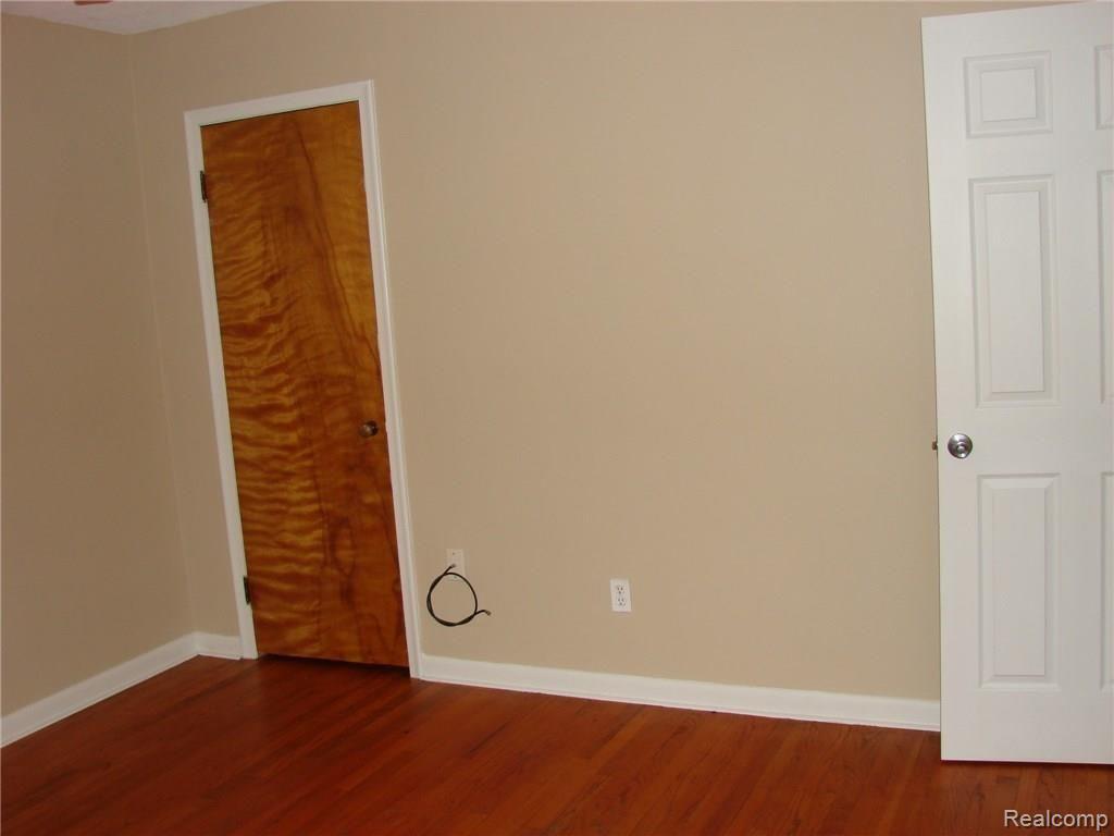 24720 Ridgedale Street Oak Park, MI 48237 - Photo 12 of 31