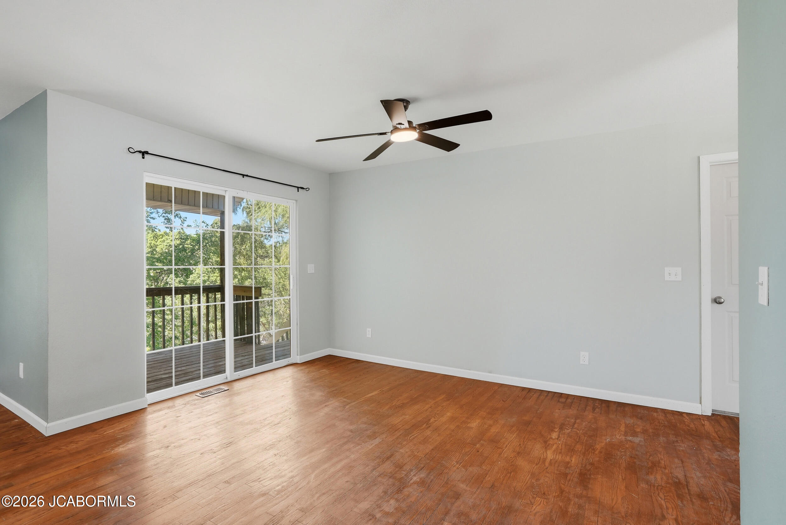 1192 Choctaw Ridge Drive Holts Summit, MO 65043 - Photo 13 of 48 Living Room
