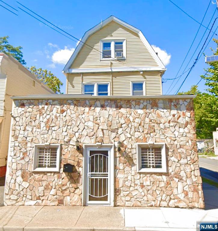 315 Coit Street Irvington, NJ 07111 - Photo 1 of 12 front view of a house