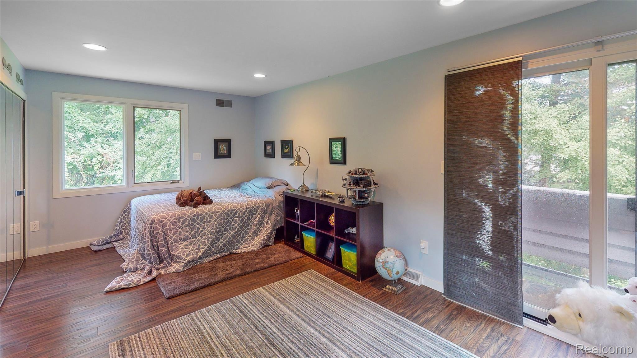 475 Goodhue Road Bloomfield Hills, MI 48304 - Photo 35 of 84 Welcome-To-475-Goodhue-Court-34-Bedroom-3.jpg