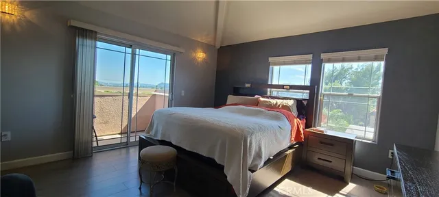 $895,000 | 555 East Santa Anita Avenue, Unit 301, Burbank, CA 91501