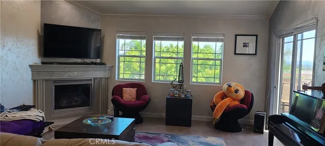 $895,000 | 555 East Santa Anita Avenue, Unit 301, Burbank, CA 91501