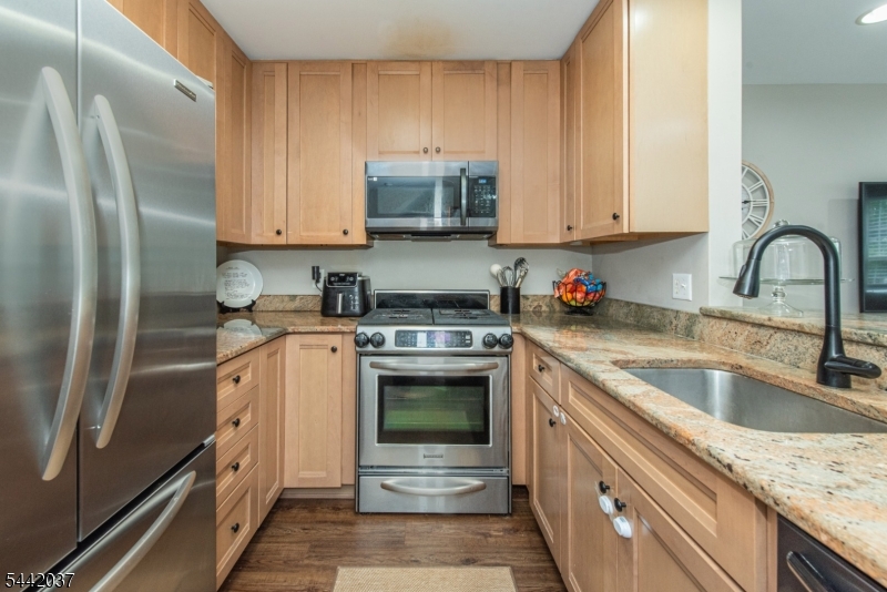 92 Carter Road Wanaque, NJ 07420 - Photo 6 of 22