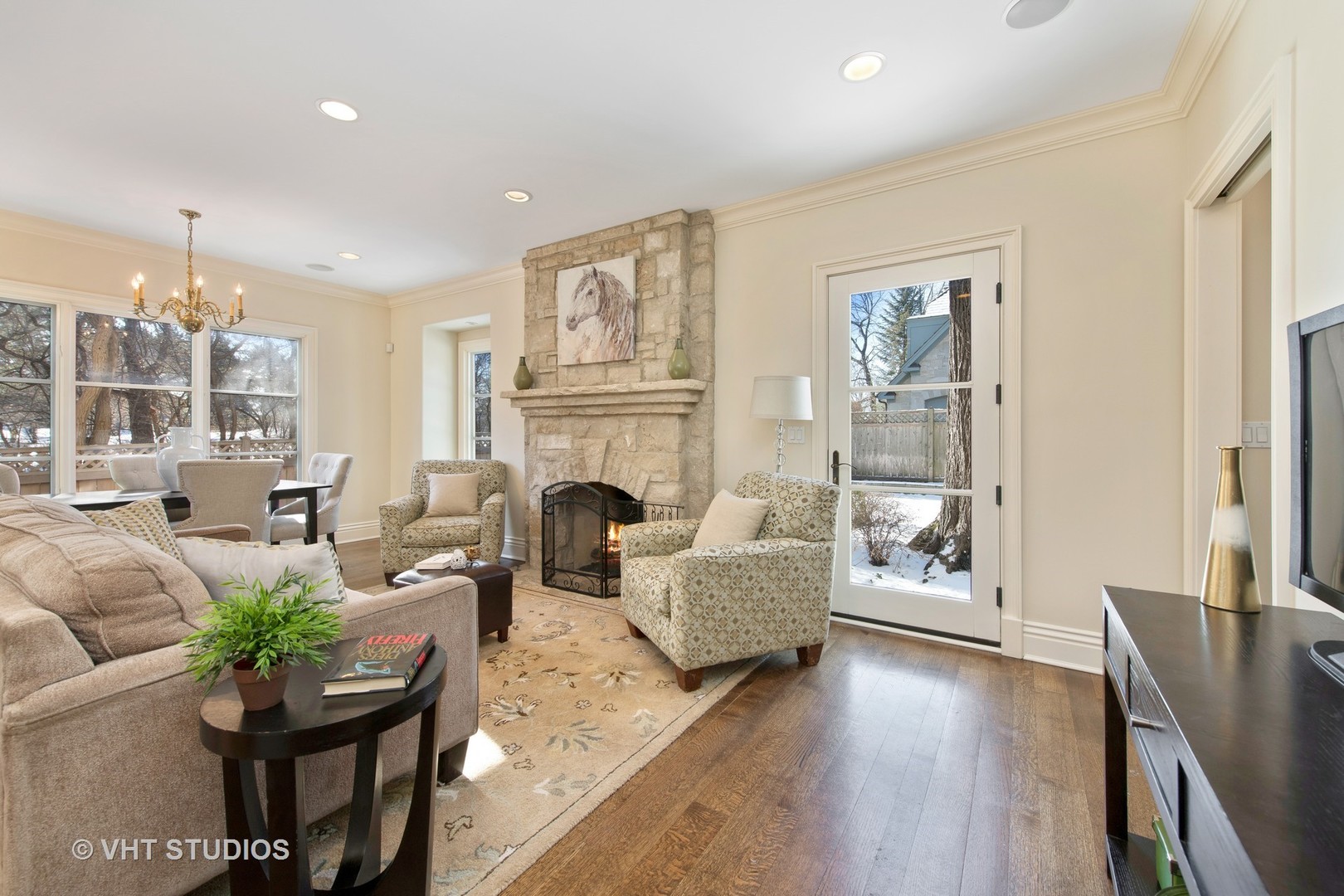 96 Church Road Winnetka, IL 60093 - Photo 4 of 34