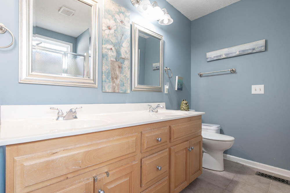 201 Buck Point Court Aiken, SC 29803 - Photo 10 of 26 Ensuite!