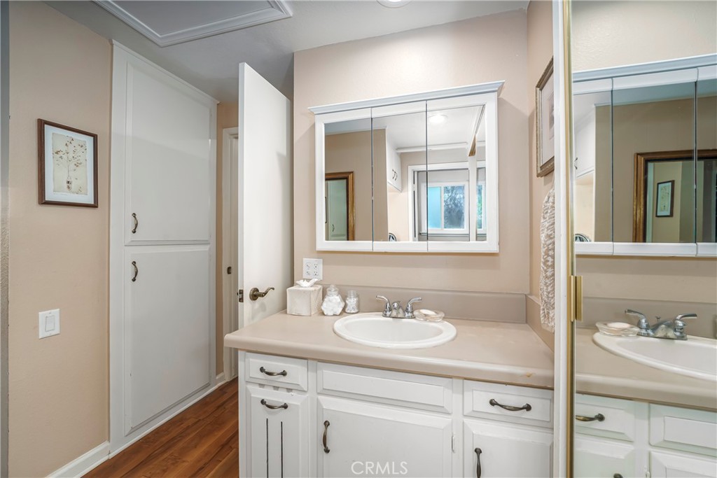 898 Ronda Sevilla, Unit N Laguna Woods, CA 92637 - Photo 31 of 71 Primary Bath