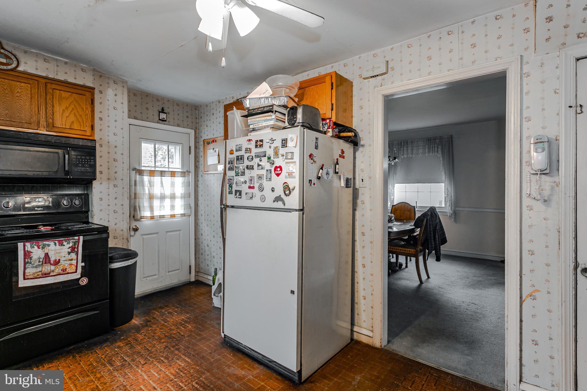 212 Rodmor Road Havertown, PA 19083 - Photo 8 of 19