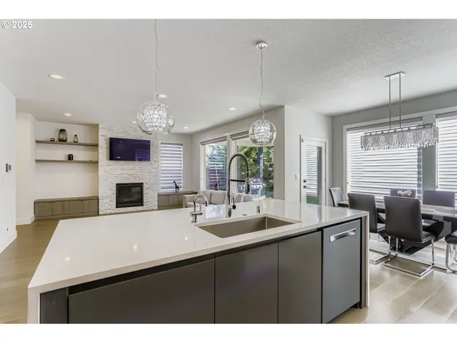 $749,000 | 6605 Northeast 107th Street, Vancouver, WA 98686