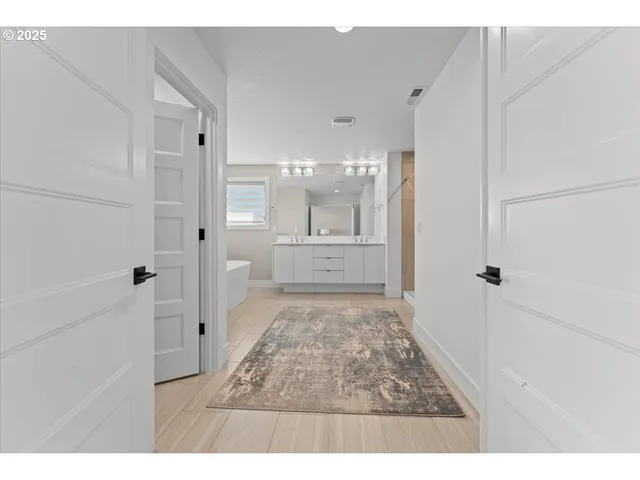 $749,000 | 6605 Northeast 107th Street, Vancouver, WA 98686