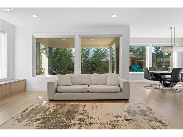 $749,000 | 6605 Northeast 107th Street, Vancouver, WA 98686