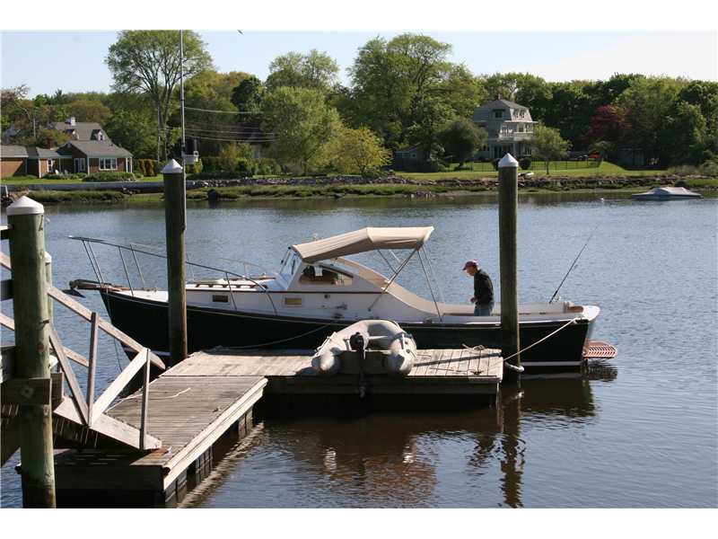 17 Riverside Drive Barrington, RI 02806 - Photo 3 of 10 Waterfront/Dock/Pier.