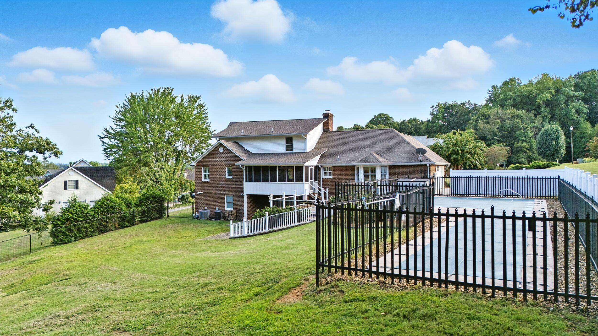 3046 Hawthorne Street Athens, TN 37303 - Photo 37 of 43 DJI_20250902065128_0231_D