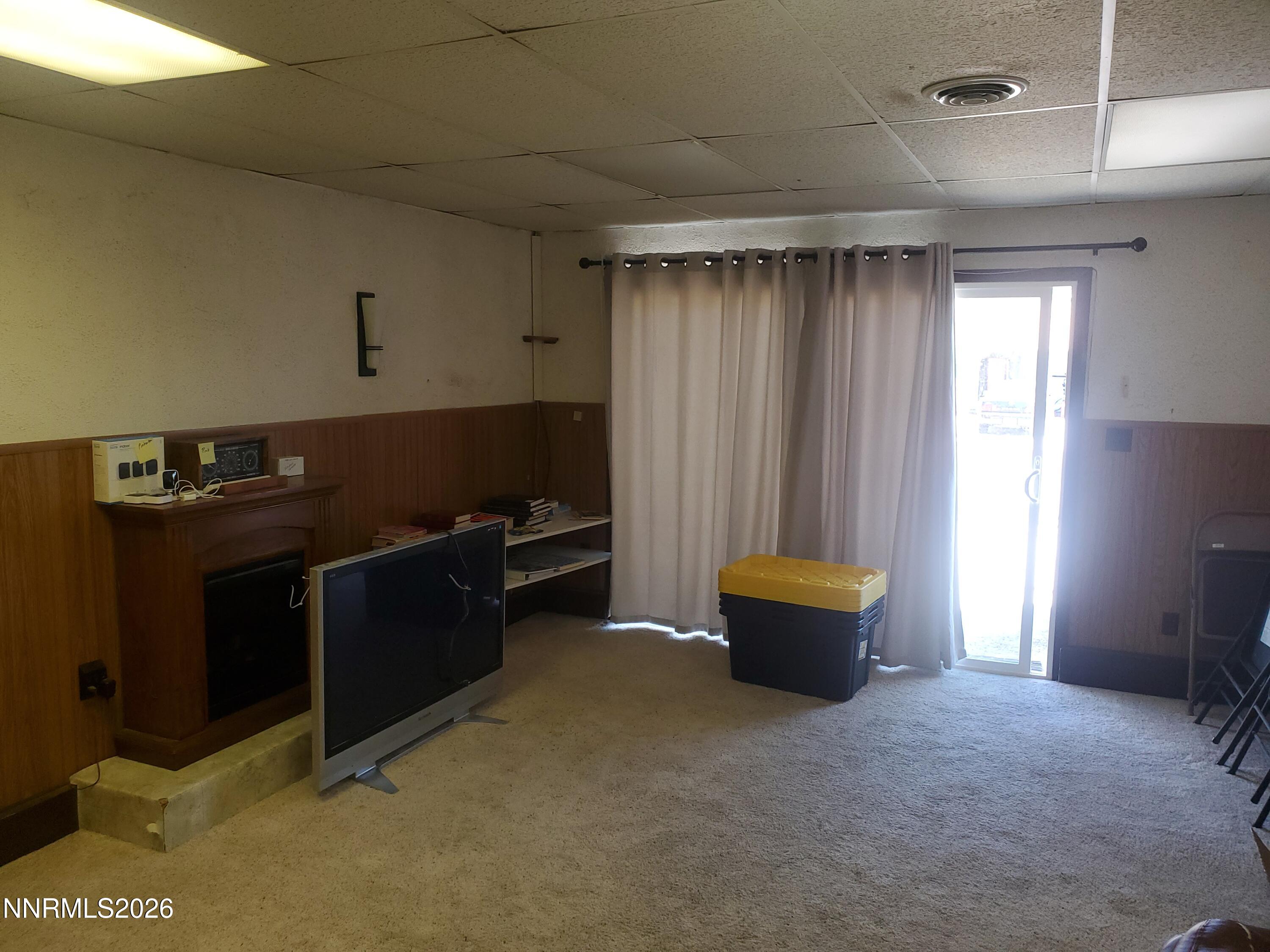 104 West 3rd Street Hawthorne, NV 89415 - Photo 4 of 17 104 3rd st family room