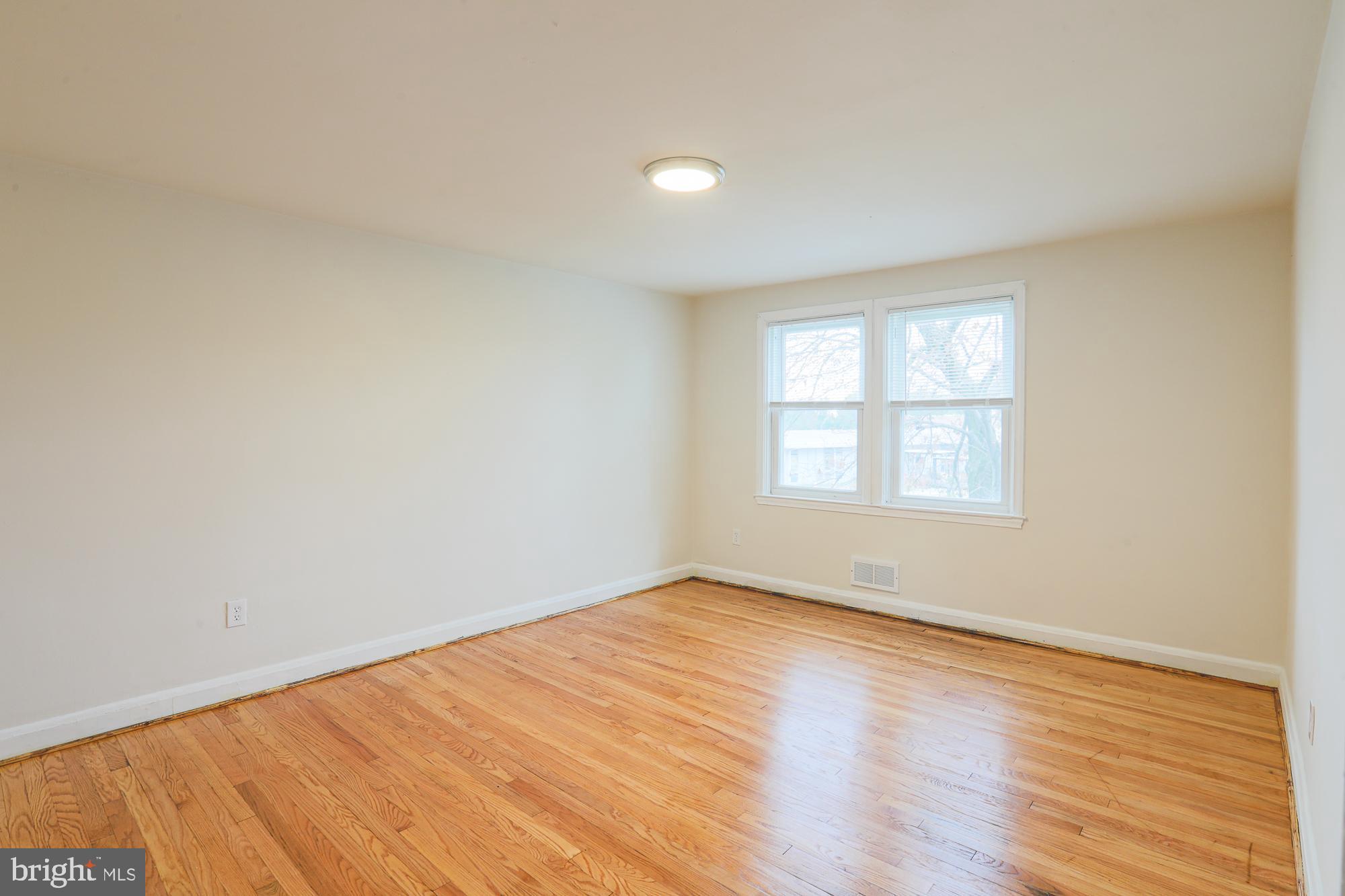 1526 Winford Road Baltimore, MD 21239 - Photo 16 of 27 Bedroom
