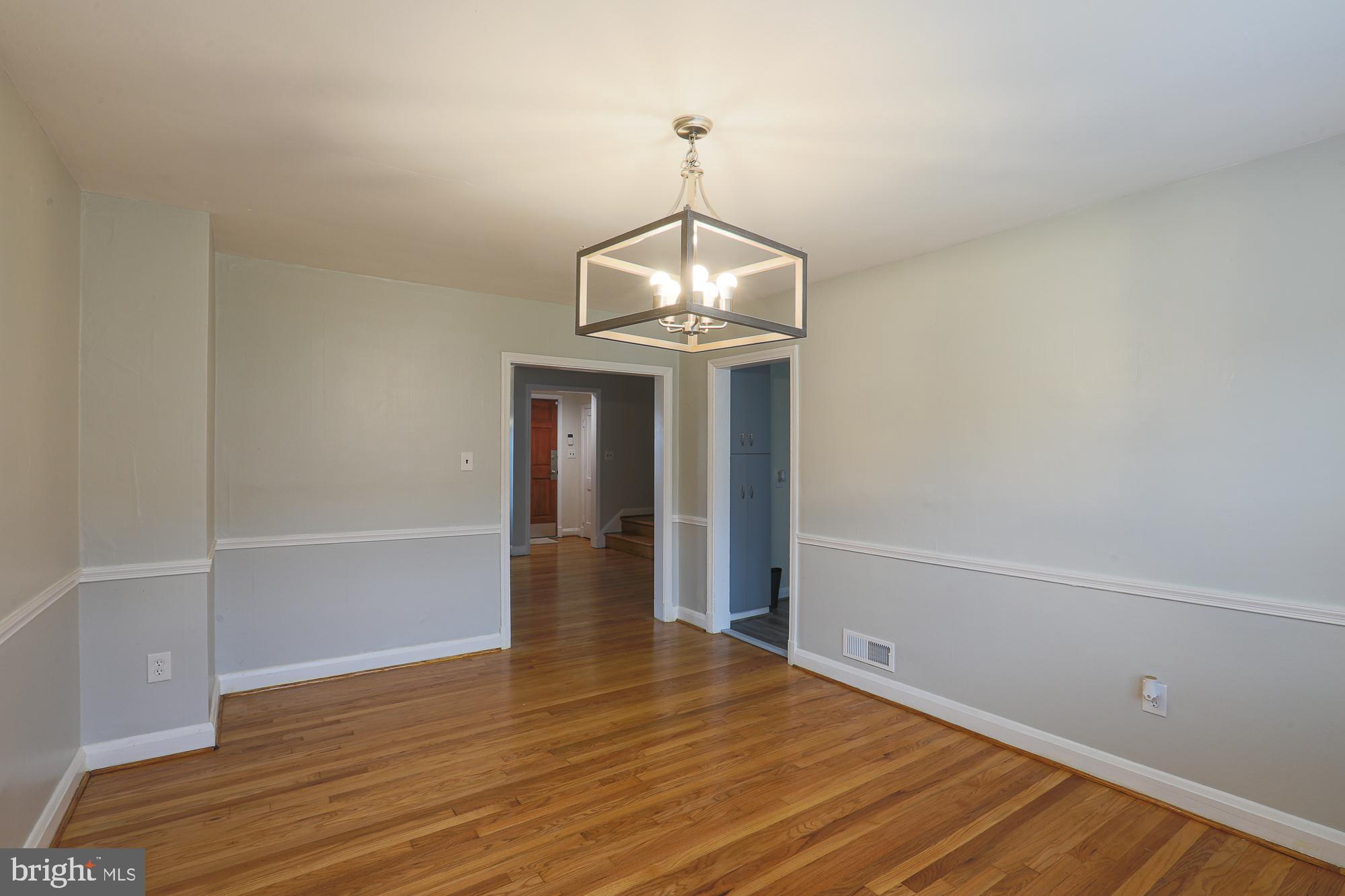 1526 Winford Road Baltimore, MD 21239 - Photo 8 of 27 Dining Room