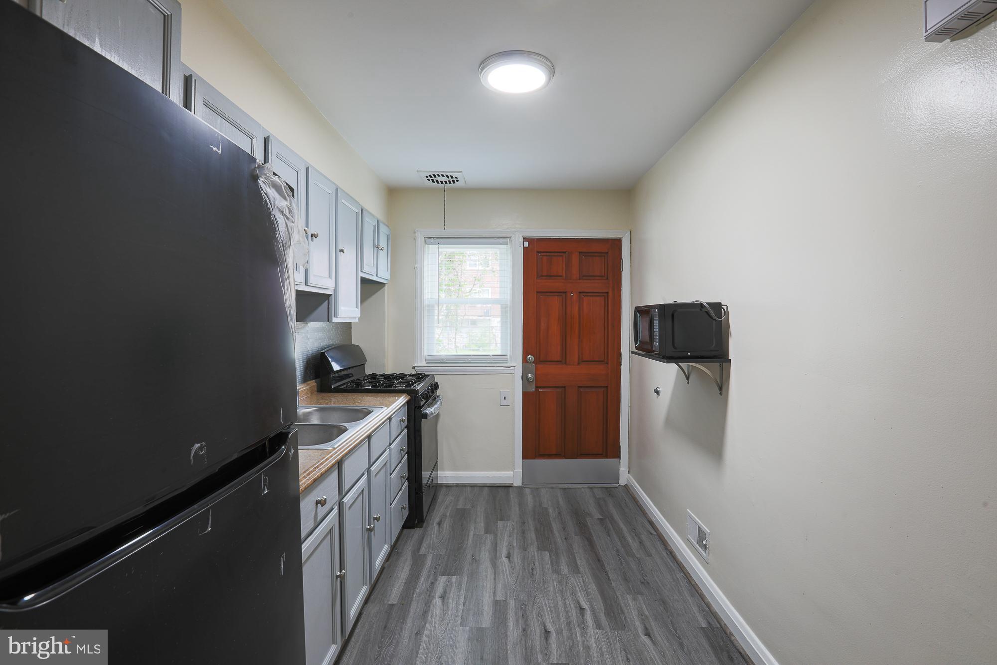 1526 Winford Road Baltimore, MD 21239 - Photo 10 of 27 Kitchen