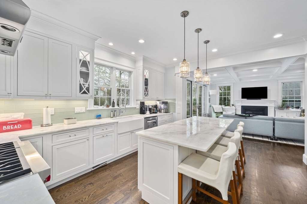 11 Woodhaven Road Newton, MA 02468 - Photo 9 of 42