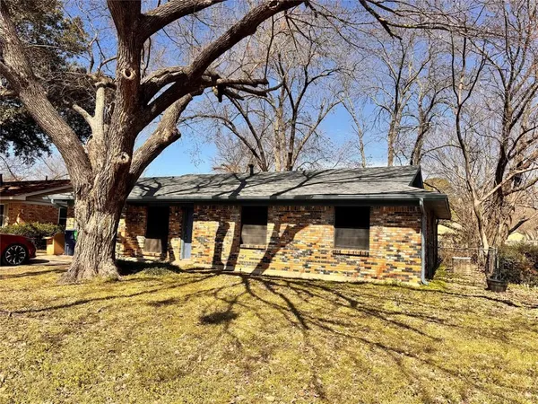 $1,695 | 2603 Foxcroft Circle, Denton, TX 76209