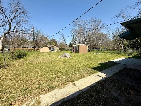 $1,695 | 2603 Foxcroft Circle, Denton, TX 76209