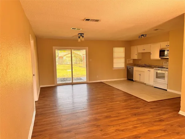 $1,695 | 2603 Foxcroft Circle, Denton, TX 76209