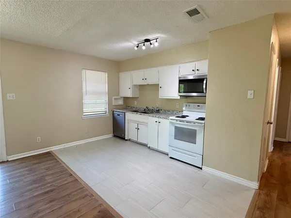 $1,695 | 2603 Foxcroft Circle, Denton, TX 76209