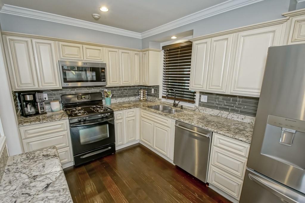 145 Hibiscus Place River Ridge, LA 70123 - Photo 10 of 24