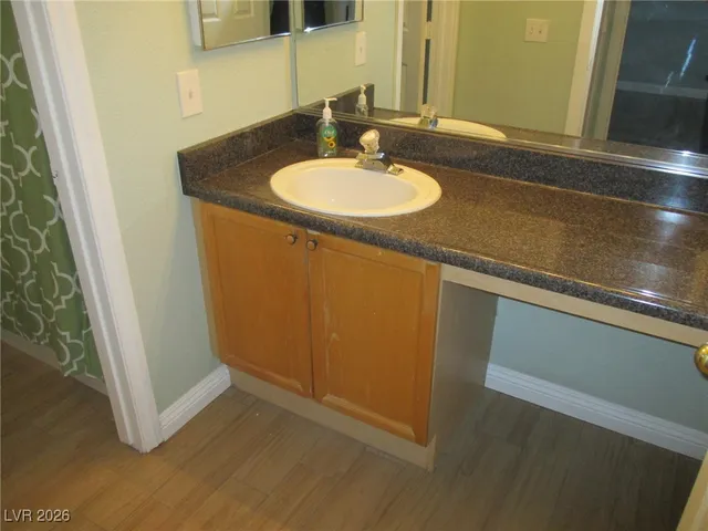 $2,000 | 1052 Country Skies Avenue, Las Vegas, NV 89123
