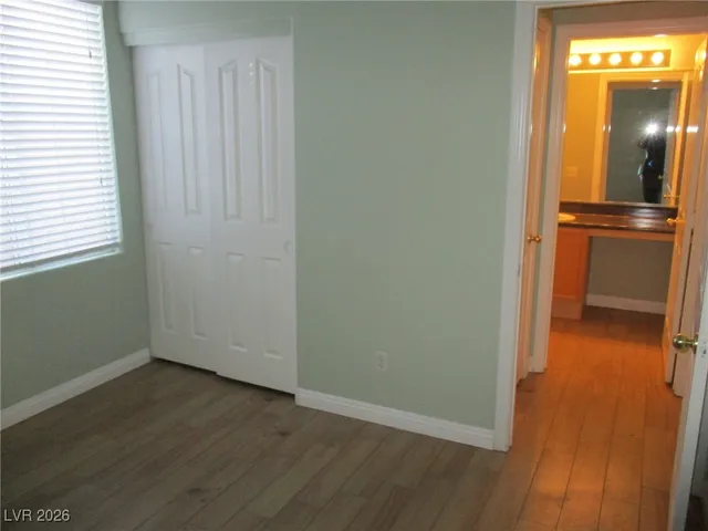 $2,000 | 1052 Country Skies Avenue, Las Vegas, NV 89123