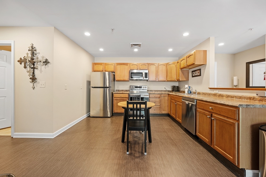 48 Phillips Road, Unit 12 Holden, MA 01520 - Photo 7 of 34