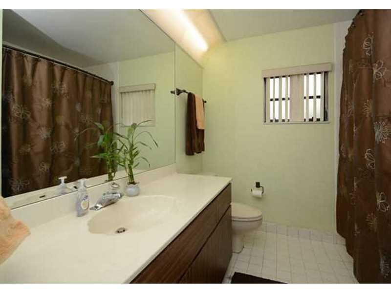 9938 Northwest 42nd Court Sunrise, FL 33351 - Photo 15 of 19 Bathroom