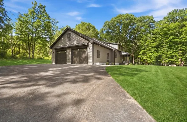 $829,900 | 93 Sayles Hill Road, North Smithfield, RI 02896