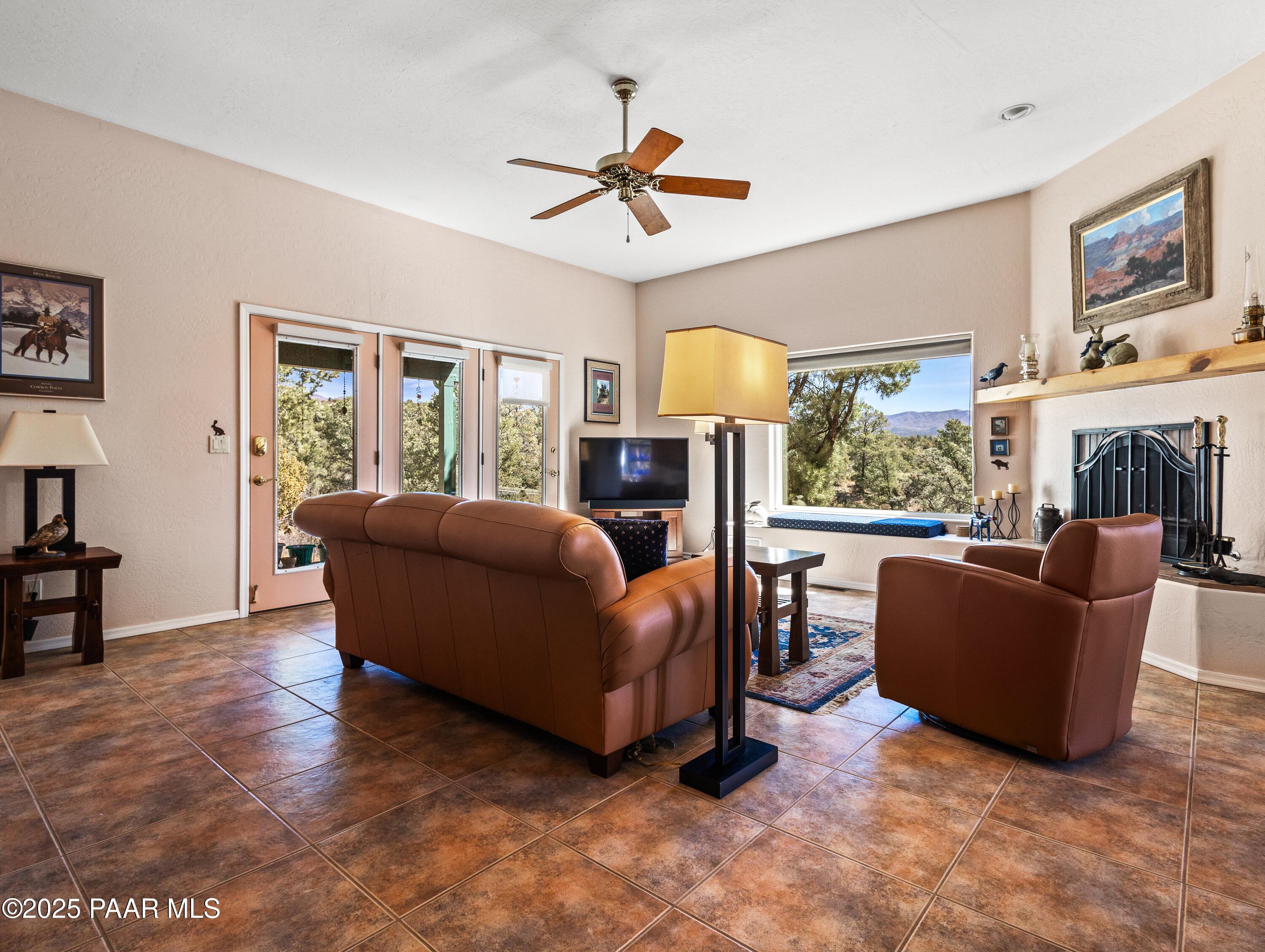 15555 South Middle Ridge Kirkland, AZ 86332 - Photo 17 of 63 15555 S Middle Ridge Rd-48