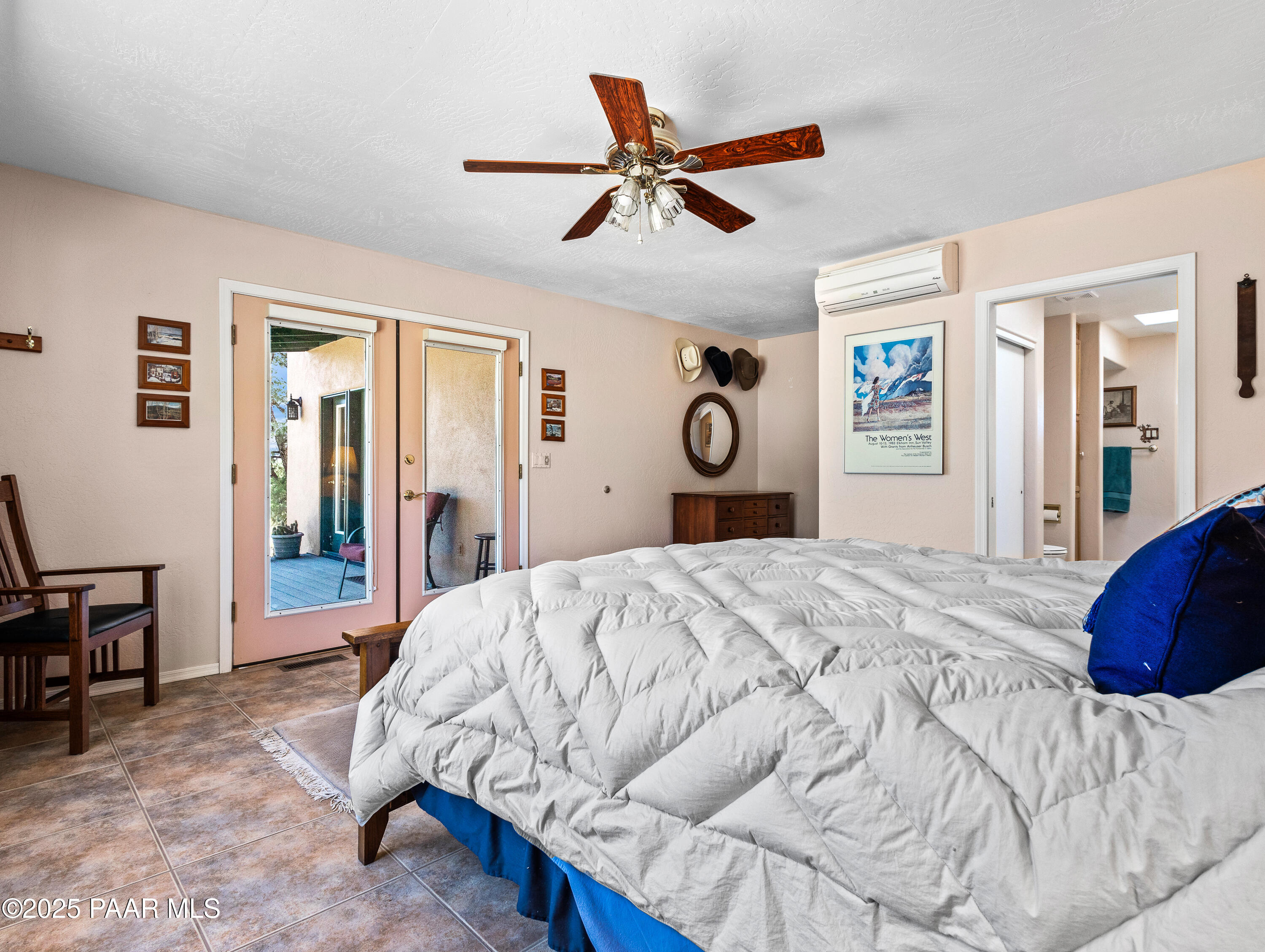 15555 South Middle Ridge Kirkland, AZ 86332 - Photo 29 of 63 15555 S Middle Ridge Rd-53